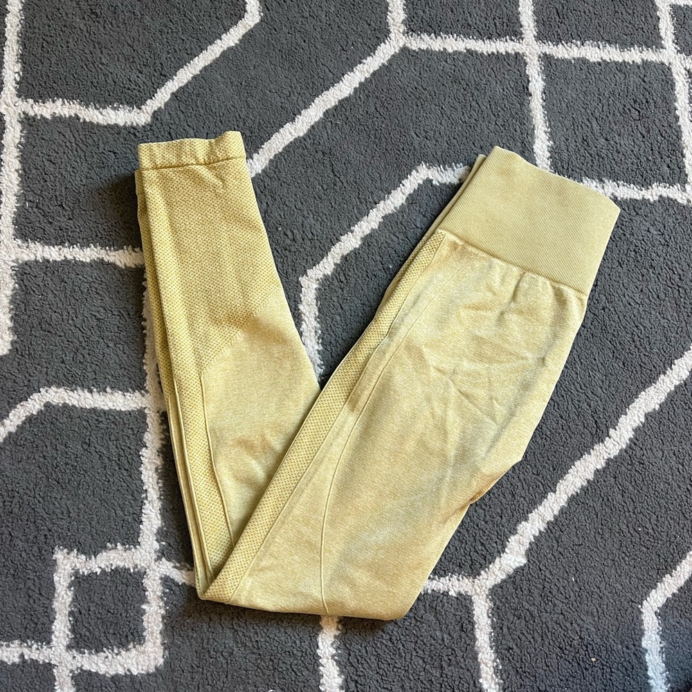 Yellow gymshark amazon dupe leggings